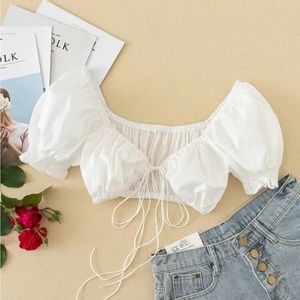 Front tie sweetheart crop top - size s